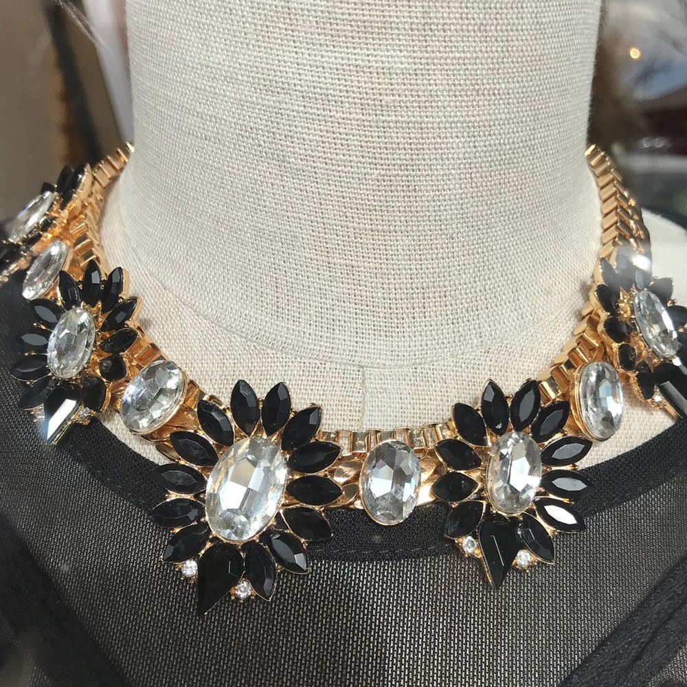 Necklace - Picture 1 of 3